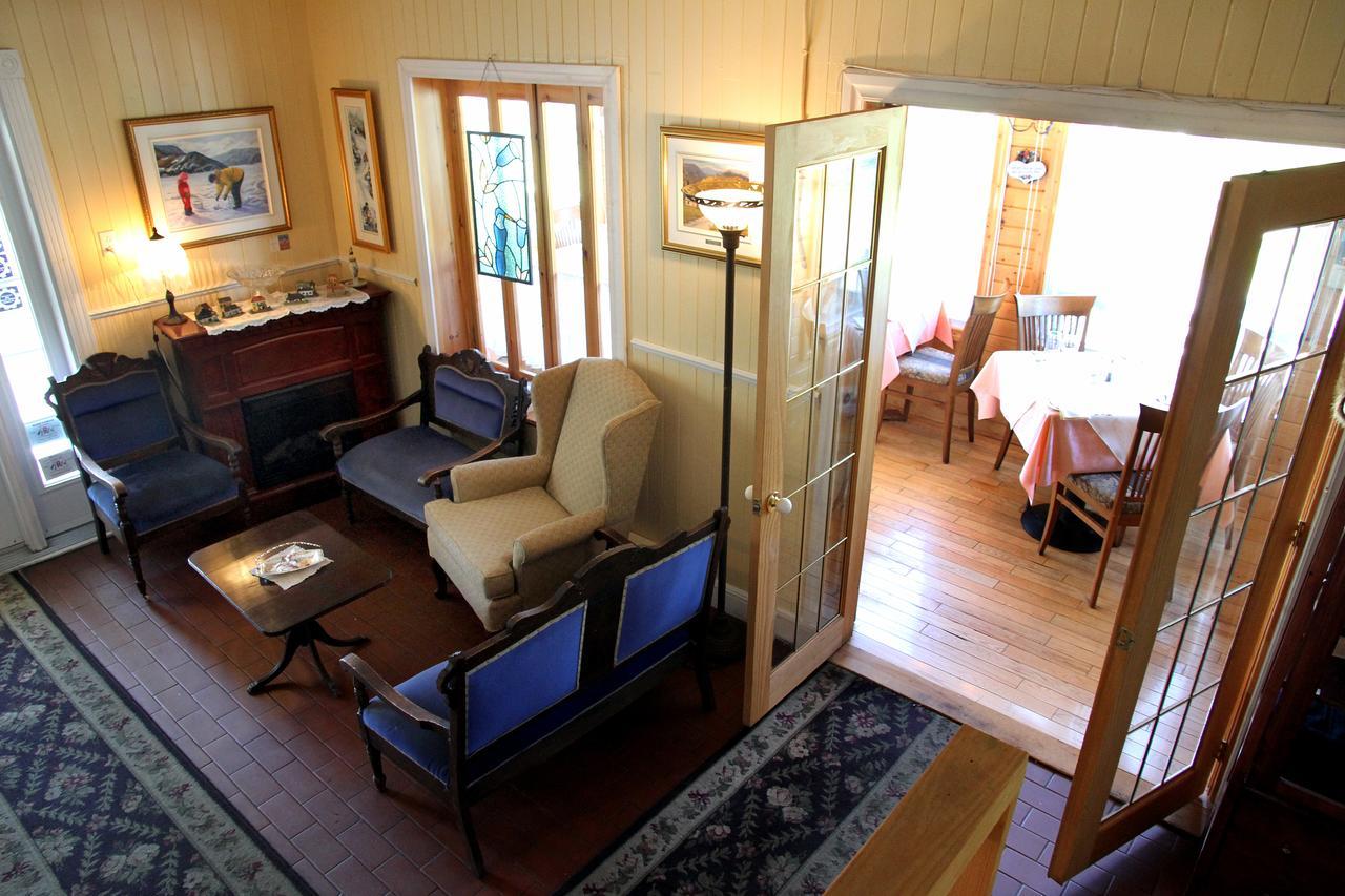 Auberge des Cévennes LʼAnse-Saint-Jean Esterno foto